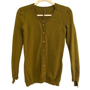 Liviana Conti olive green fine-knit front button cardigan. Size 40‎ | small.